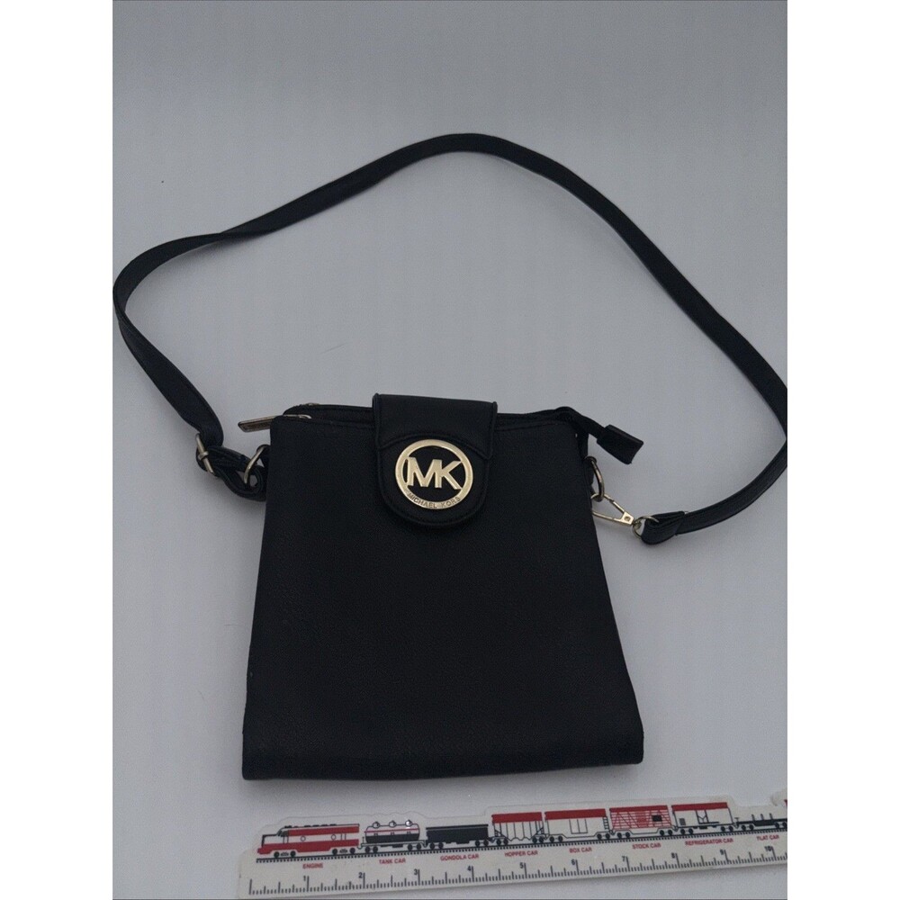 Black Michael Kors Crossbody